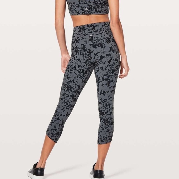 Lululemon All You Do Crop *19" Efflorescent Nebula 6 - Picture 2 of 8